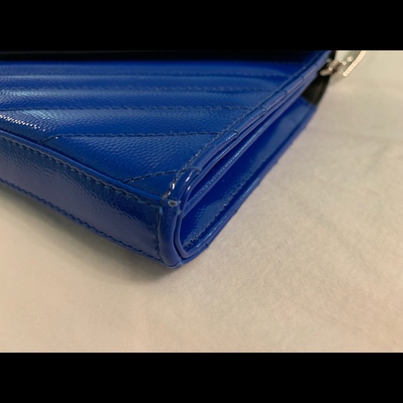 YSL Saint Laurent Patent Electric Blue Matelasse Wallet on Chain - Picture 5 of 11
